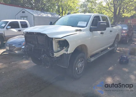 2024 Ram 2500 Tradesman 4X4 6'4 Box z USA, uszkodzony, nr VIN 3C6UR5CJ8RG138071